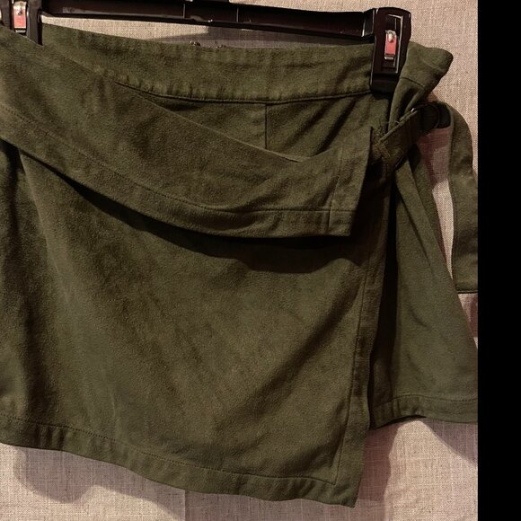 Forever21 Army Green Wrap Skort - Picture 3 of 10